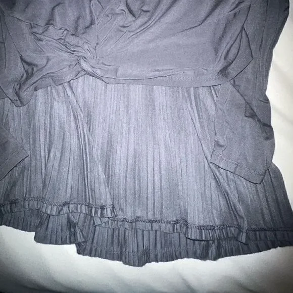 Express Grey Medium  Top - Picture 2 of 3